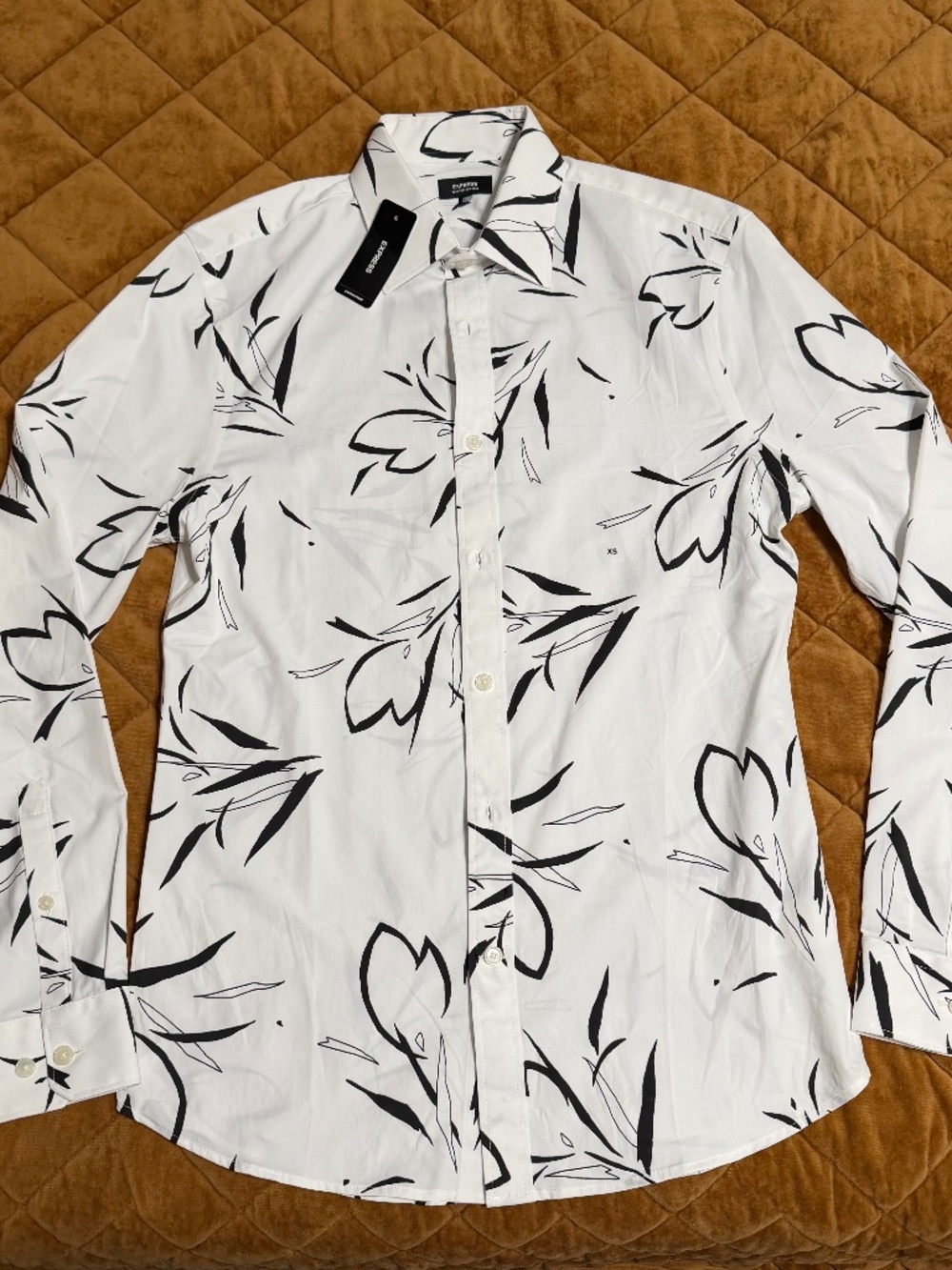 Express Slim Abstract Floral Wrinkle-Resistant Everyday Performance Dress Shirt